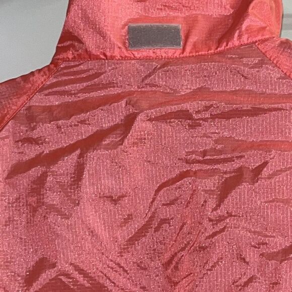 L.L. Bean Salmon/Grey HalfZip Pullover Long Sleeve Adjustable Windbreaker-Medium - Picture 13 of 16